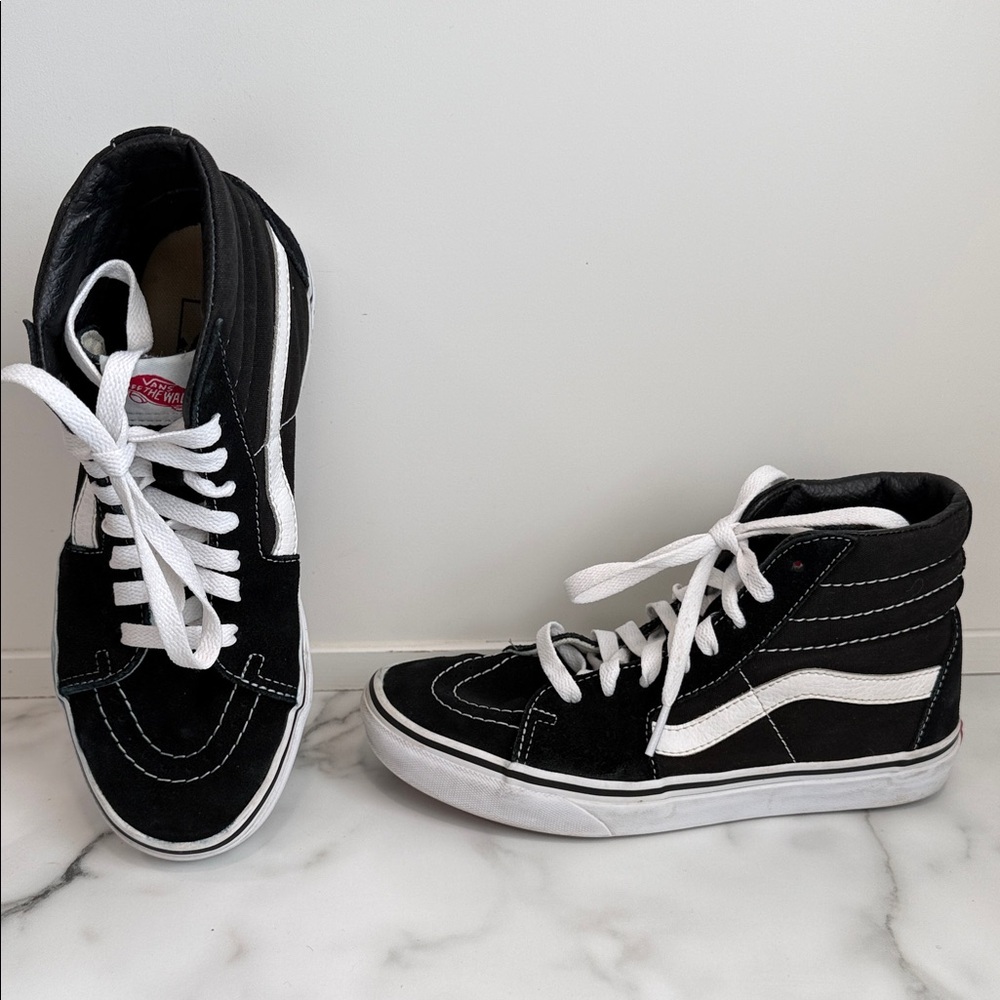 Vans Sk8-Hi high-top sneakers in black and white women’s size 7
